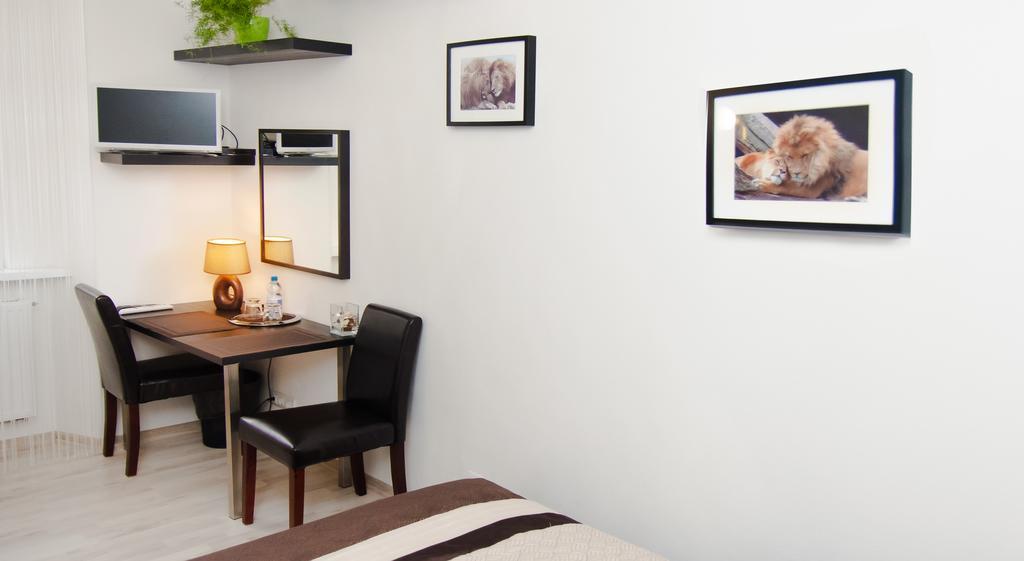 Leo Apartment 브라티슬라바 외부 사진