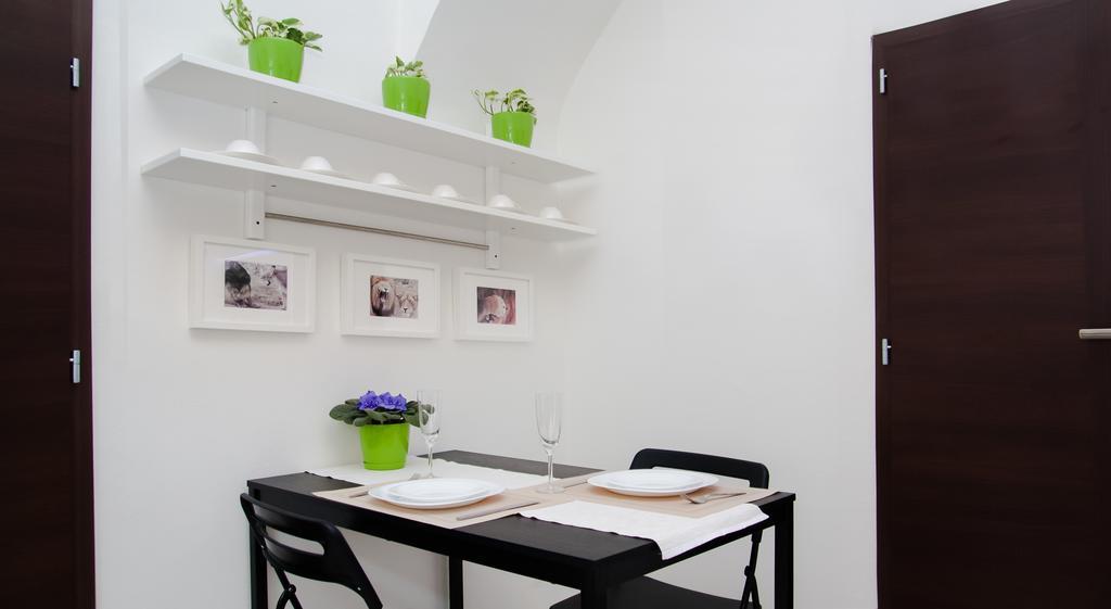 Leo Apartment 브라티슬라바 외부 사진