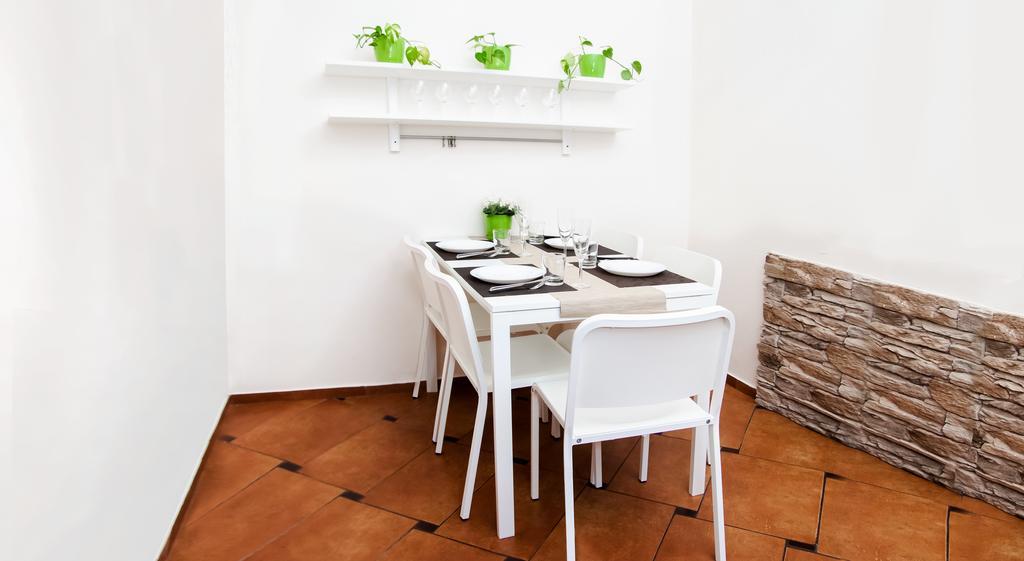 Leo Apartment 브라티슬라바 외부 사진