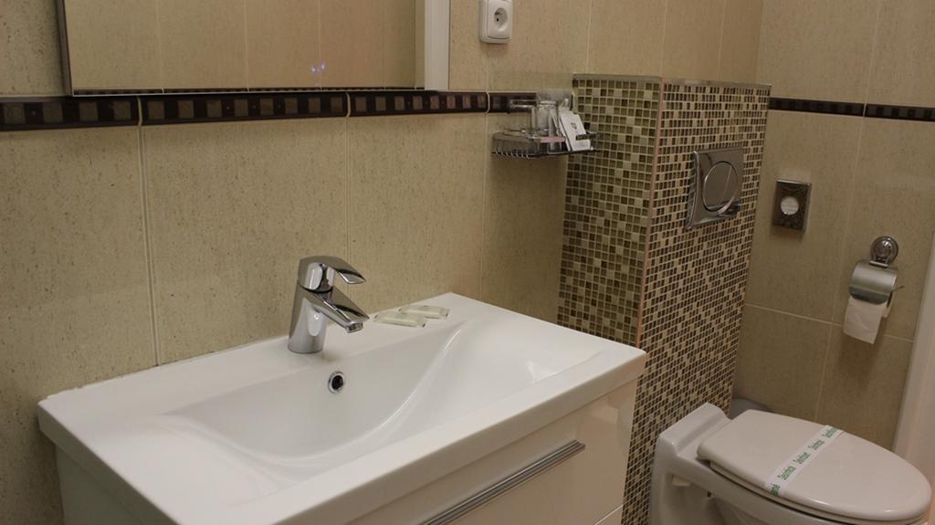 Leo Apartment 브라티슬라바 외부 사진